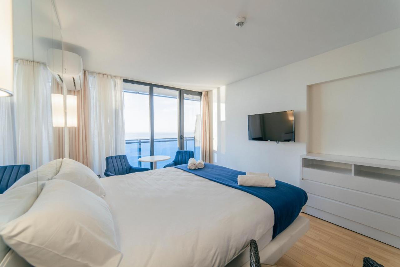 Gc Apartments バトゥーミ エクステリア 写真